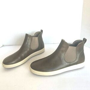 NWOT ECCO SOFT Chelsea Brown Pull On Rubber Sole Ankle Bootie Comfort Shoes 10